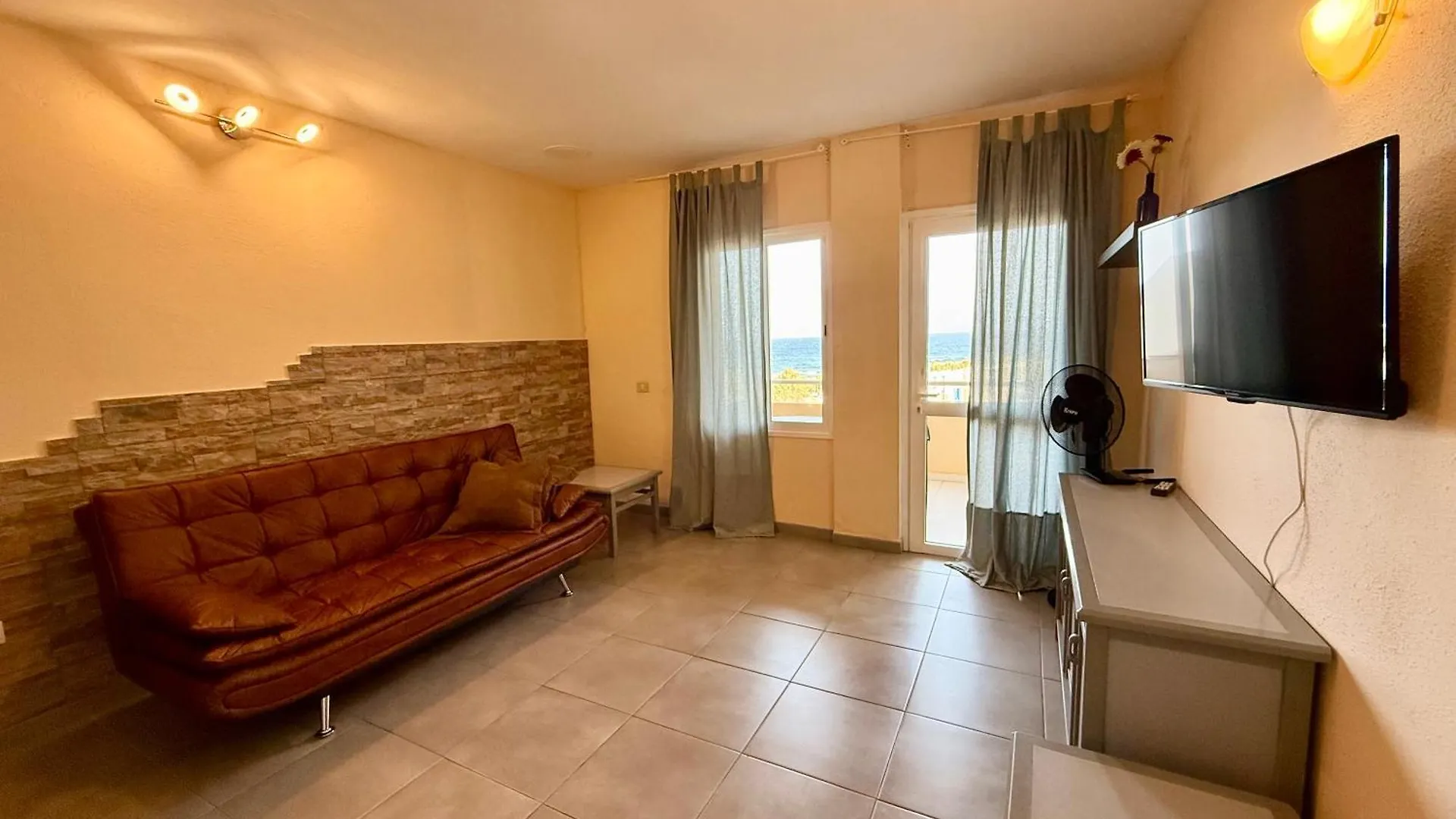 Oceanside Apartment In El Medano